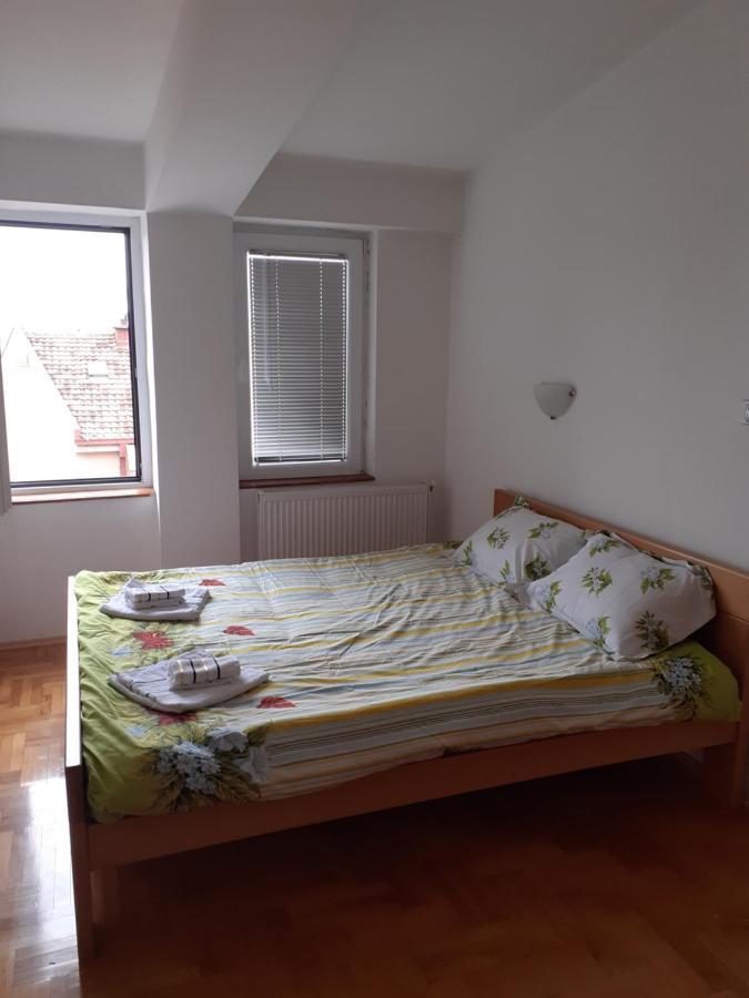 Ballet Apartament Скопие Екстериор снимка